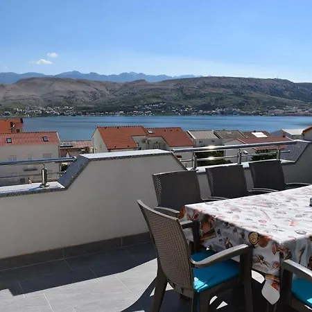 Apartmani Celjak Pag Town Esterno foto
