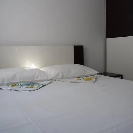 Apartmani Celjak Pag Town Esterno foto