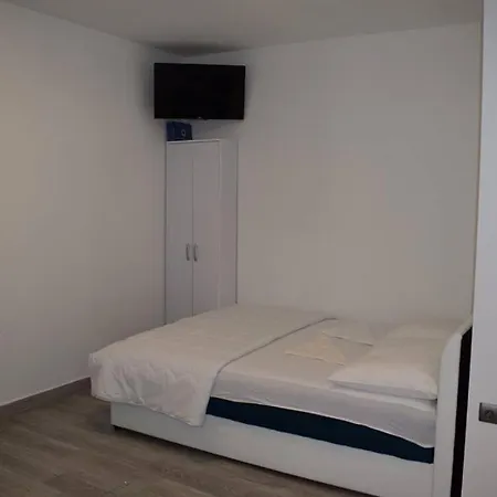 Apartmani Celjak Pag Town Esterno foto